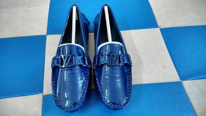 LV Loafers Women--048